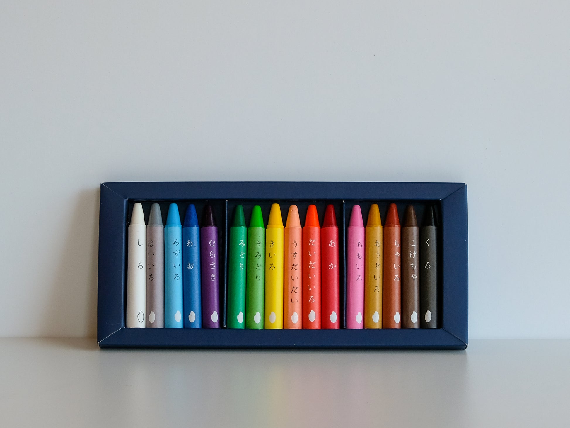Rice Crayons made from rice bran oil and wax - 16 pencil shape crayons –  Mizuiro crayon